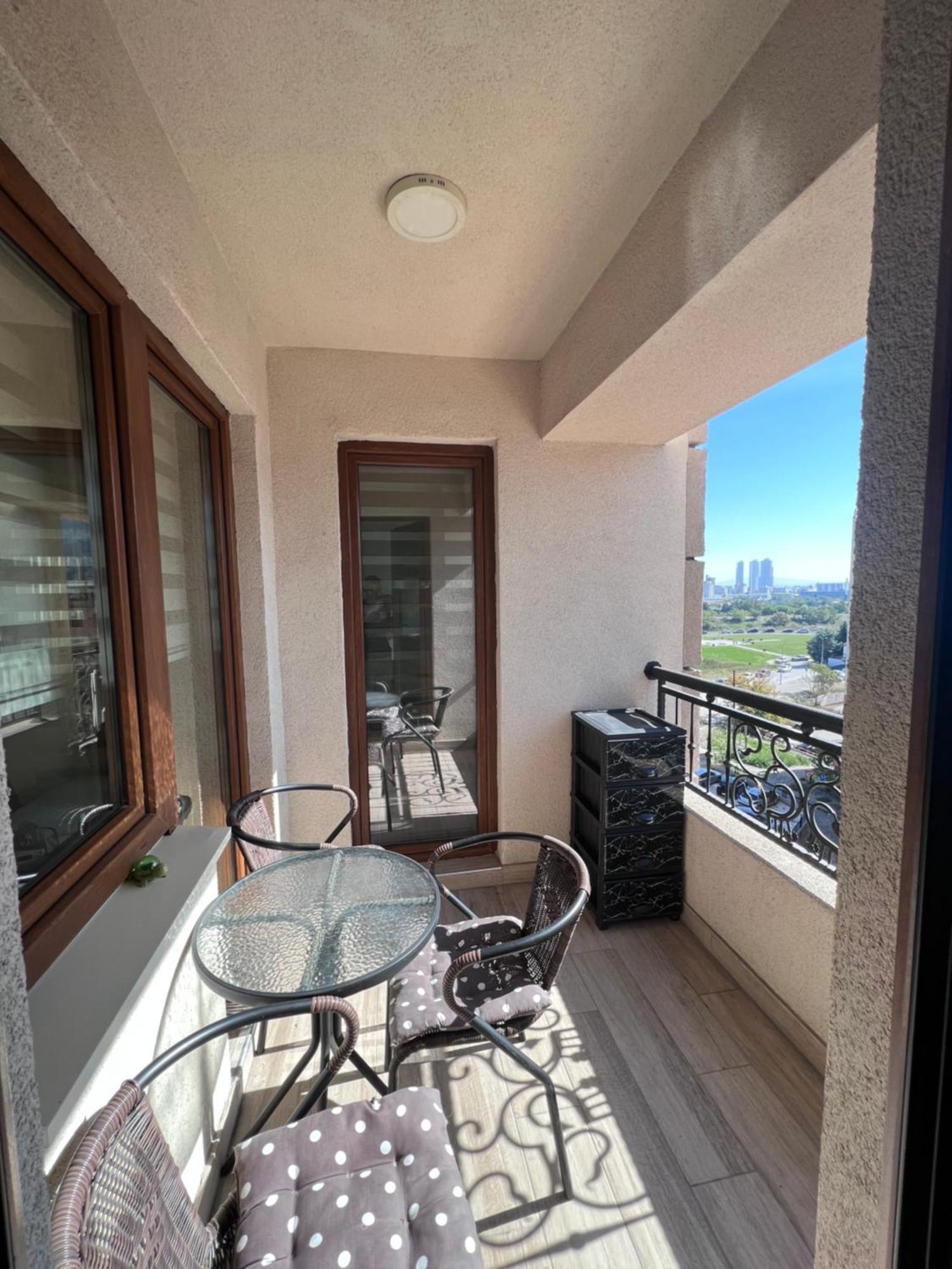 Modern Flatiron Apartment, Skopje Center Экстерьер фото