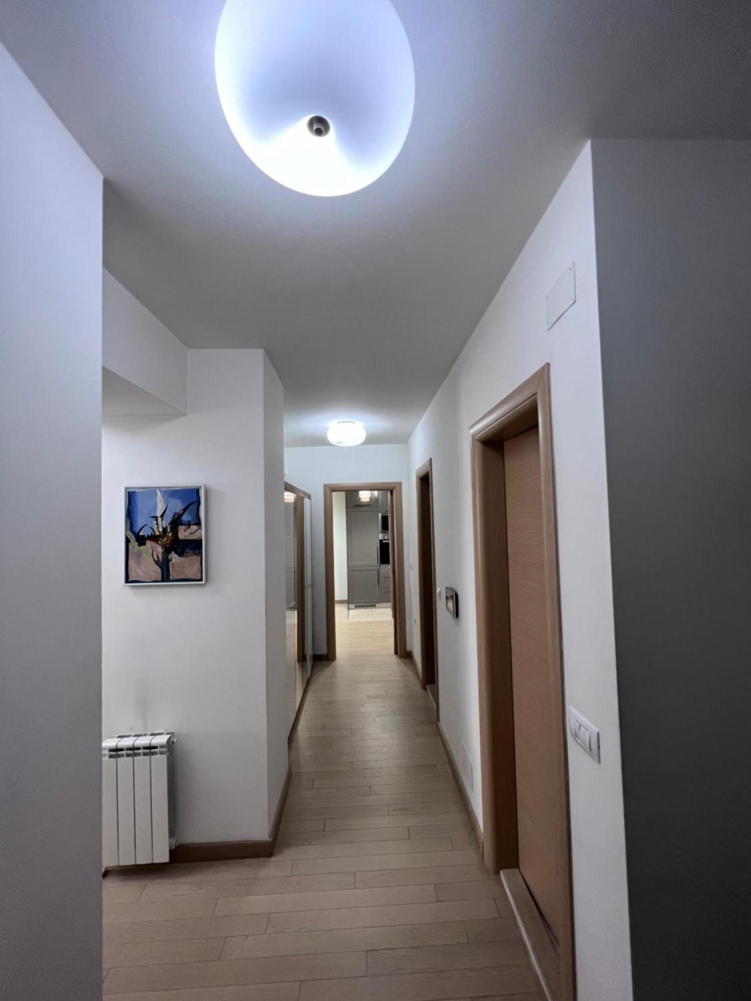 Modern Flatiron Apartment, Skopje Center Экстерьер фото